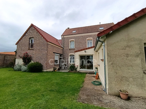 ÉLÉGANTE MAISON DE CARACTÈRE 