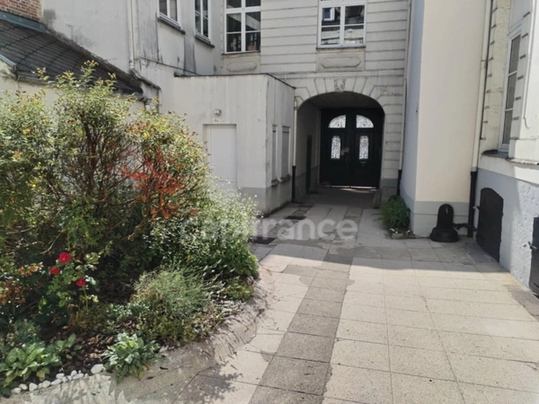 “💎 Rare à Arras : duplex de 124 m² dans un hôtel particulier du XVIIIᵉ siècle"