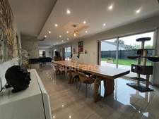 ? ARRAS (62) – Villa d’architecte contemporaine de 376 m² – 6 chambres – Ascenseur – Toit-terrasse