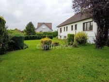 🌿 Maison traditionnelle semi plain-pied avec sous-sol complet – secteur proche Arras