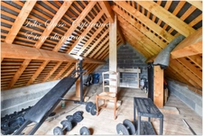 5 minutes from Argelès-Gazost 65400, superb house requiring no work with gîte and panoramic mountain views!