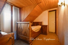 Viella, charming 7-room village house with great potential and panoramic views!