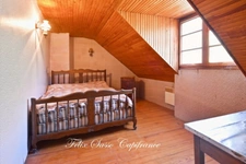 Viella, charming 7-room village house with great potential and panoramic views!
