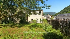 LUZ-SAINT-SAUVEUR (65), village house with great potential, 5 bedrooms, land and terrace