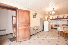 Viella, charming 7-room village house with great potential and panoramic views!