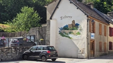 LUZ-SAINT-SAUVEUR (65), maison de village avec grand potentiel, 5 chambres, terrain et terrasse