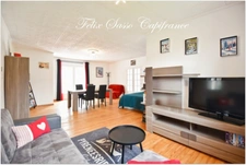 5 minutes from Argelès-Gazost 65400, superb house requiring no work with gîte and panoramic mountain views!