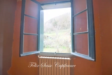 LUZ-SAINT-SAUVEUR (65), maison de village avec grand potentiel, 5 chambres, terrain et terrasse