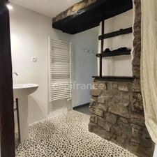 🏡 CHANAZ – Propriété de caractère en bord de canal – 4 logements indépendants – 289 m² habitables sur 5 800 m² de terrain boisé Ensemble Immobilier Unique CHANAZ 