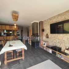 🏡 CHANAZ – Propriété de caractère en bord de canal – 4 logements indépendants – 289 m² habitables sur 5 800 m² de terrain boisé Ensemble Immobilier Unique CHANAZ 