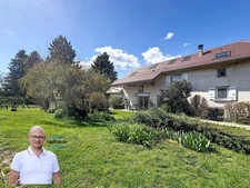 SAINT-GENIS-LES-VILLAGES – Un cadre de vie rare entre nature, calme absolu et panorama d’exception propriété atypique sur 10000m2 de terrain. 