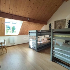 🏡 CHANAZ – Propriété de caractère en bord de canal – 4 logements indépendants – 289 m² habitables sur 5 800 m² de terrain boisé Ensemble Immobilier Unique CHANAZ 