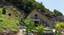 🏡 CHANAZ – Propriété de caractère en bord de canal – 4 logements indépendants – 289 m² habitables sur 5 800 m² de terrain boisé Ensemble Immobilier Unique CHANAZ 