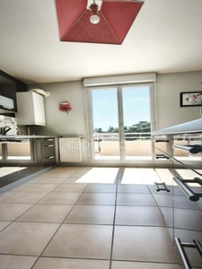 Appartement T4 de 84 m² double terrasse, garage et cave 