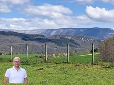 SAINT-GENIS-LES-VILLAGES – Un cadre de vie rare entre nature, calme absolu et panorama d’exception propriété atypique sur 10000m2 de terrain. 