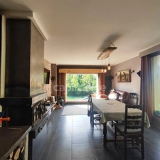🏡 CHANAZ – Propriété de caractère en bord de canal – 4 logements indépendants – 289 m² habitables sur 5 800 m² de terrain boisé Ensemble Immobilier Unique CHANAZ 
