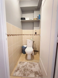 NEVERS – FULLY RENOVATED 80 SQM APARTMENT WITH COVERED TERRACE – IDEAL FOR INVESTORS  