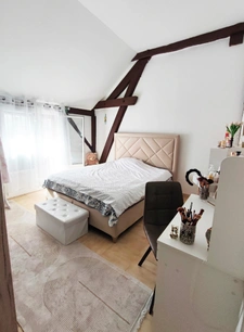 NEVERS – FULLY RENOVATED 80 SQM APARTMENT WITH COVERED TERRACE – IDEAL FOR INVESTORS  
