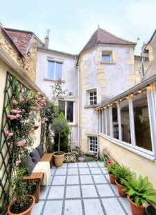  Maison familiale de caractère au cœur de Nevers – Terrasses, volumes et histoire ( 58 ) SOUS OFFRE