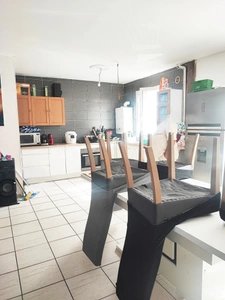 NEVERS – BEL APPARTEMENT 5 PIÈCES DE 120 M² AVEC TERRASSE – IDÉAL INVESTISSEUR OU FAMILLE