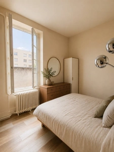 "Appartement 91 m² avec Terrasse exceptionnelle de 150 m² – " Une Maison dans le Ciel " - Plein Centre Nevers 