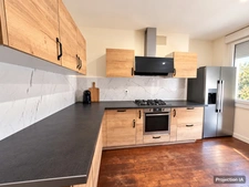 Maison familiale 6 chambres, jardin, garage + duplex loué 600 €/mois Centre de Saint-Just-en-Chaussée (Oise)