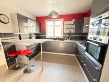 Maison Individuelle 120 m² – 3 chambres – Jardin – Double accès – Nogent sur Oise