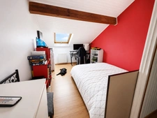 Maison 3 chambres avec chambre au RDC, garage et aucun gros travaux THIVERNY (60)