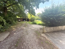 Propriété de charme avec installations équestres sur plus de 3 500 m² à Plailly (60)