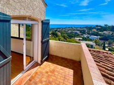 SAINT AYGULF - QUARTIER PRISE - VUE IMPRENABLE - GARAGES - PISCINE 