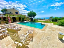 SAINT AYGULF - QUARTIER PRISE - VUE IMPRENABLE - GARAGES - PISCINE 