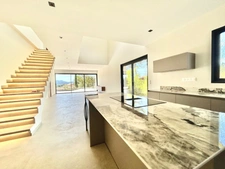 Contemporary villa of 155m² + garage and swimming pool - 2025 - Exceptional panoramic view - La Motte