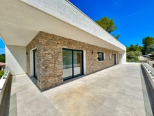 Contemporary villa of 155m² + garage and swimming pool - 2025 - Exceptional panoramic view - La Motte