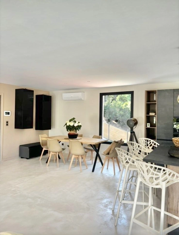 Maison à vendre 6 pièces SAINT AYGULF (83)