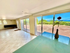 Villa d’Exception à Saint-Aygulf – Vue Mer Panoramique & Cadre Unique