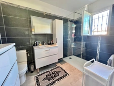 Contemporary house for sale LE MUY (83)