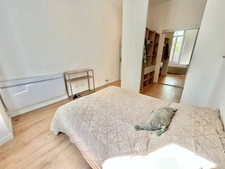 T3 73M2 RÉNOVÉ - PLEIN SUD - MAISON BOURGEOISE - LE MUY 
