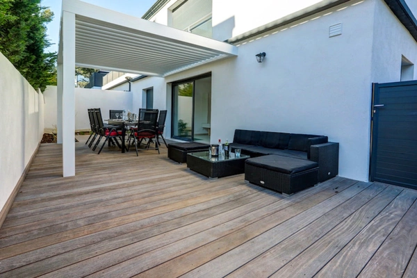 MAISON P6 DE 2017 - SAINT AYGULF - PLEIN CENTRE