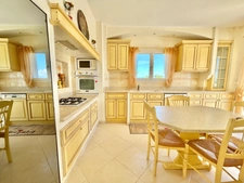 Villa d’Exception à Saint-Aygulf – Vue Mer Panoramique & Cadre Unique