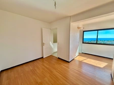 SAINT AYGULF - QUARTIER PRISE - VUE IMPRENABLE - GARAGES - PISCINE 