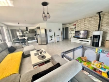 Contemporary house for sale LE MUY (83)