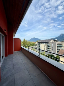 CLUSES CENTRE – T2 duplex prêt à vivre - sans délais