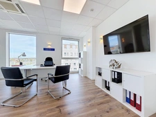 ANNEMASSE – BUREAUX 70 m² – 4 BUREAUX – 2 PARKINGS – GARE & TRAM À PIED