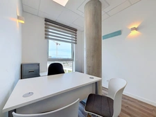 ANNEMASSE – BUREAUX 70 m² – 4 BUREAUX – 2 PARKINGS – GARE & TRAM À PIED
