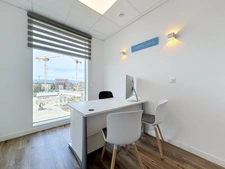 ANNEMASSE – BUREAUX 70 m² – 4 BUREAUX – 2 PARKINGS – GARE & TRAM À PIED