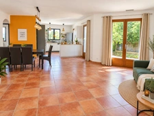 PORTIRAGNES- Villa 4 faces de plain-pied – 5 chambres, piscine et jardin intimiste