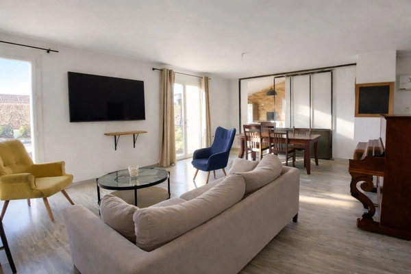 Villa plain-pied avec piscine – Terrain clos 1 000 m² – 3 chambres – esprit campagne proche commodités – Exclusivité