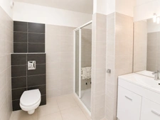 Appartement T2 avec terrasse et parking à Boujan-sur-Libron – Résidence sécurisée