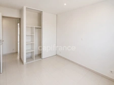 SÉRIGNAN – Grande terrasse, aperçu mer, 2 chambres + bureau et garage