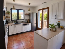 PORTIRAGNES- Villa 4 faces de plain-pied – 5 chambres, piscine et jardin intimiste